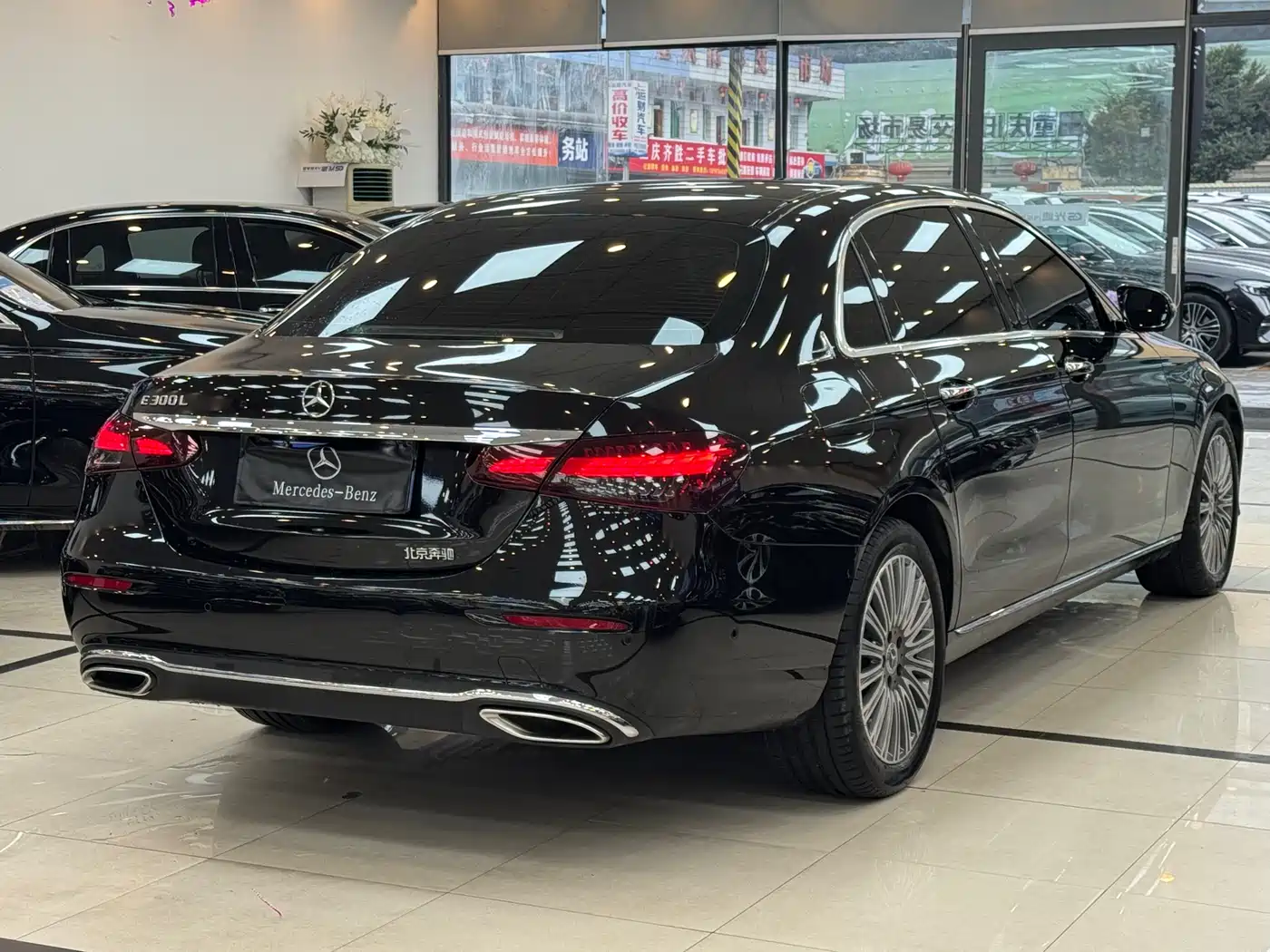 MERCEDES-BENZ E CLASS