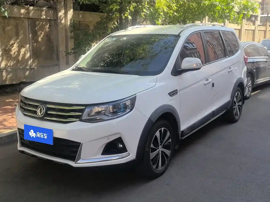Dongfeng Fengxing Fengxing SX6 2020 2019 1.5T CVT Comfort China V
