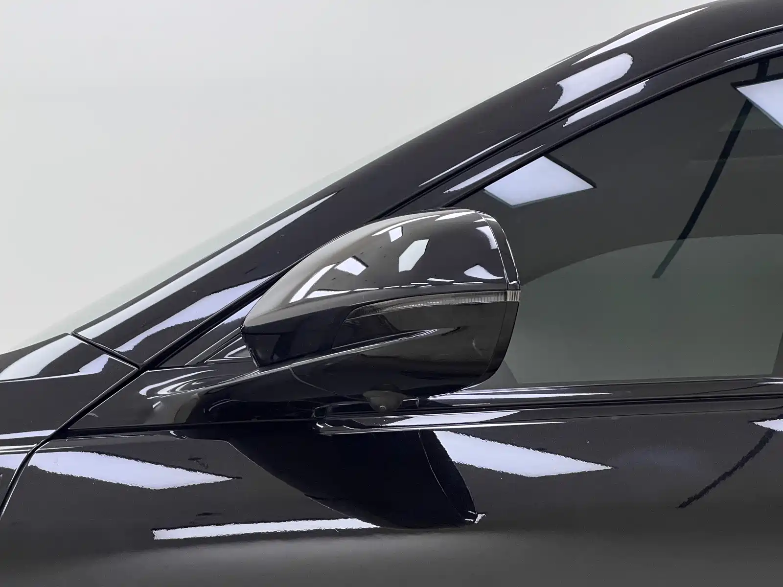 Photo 11 - Buick E5