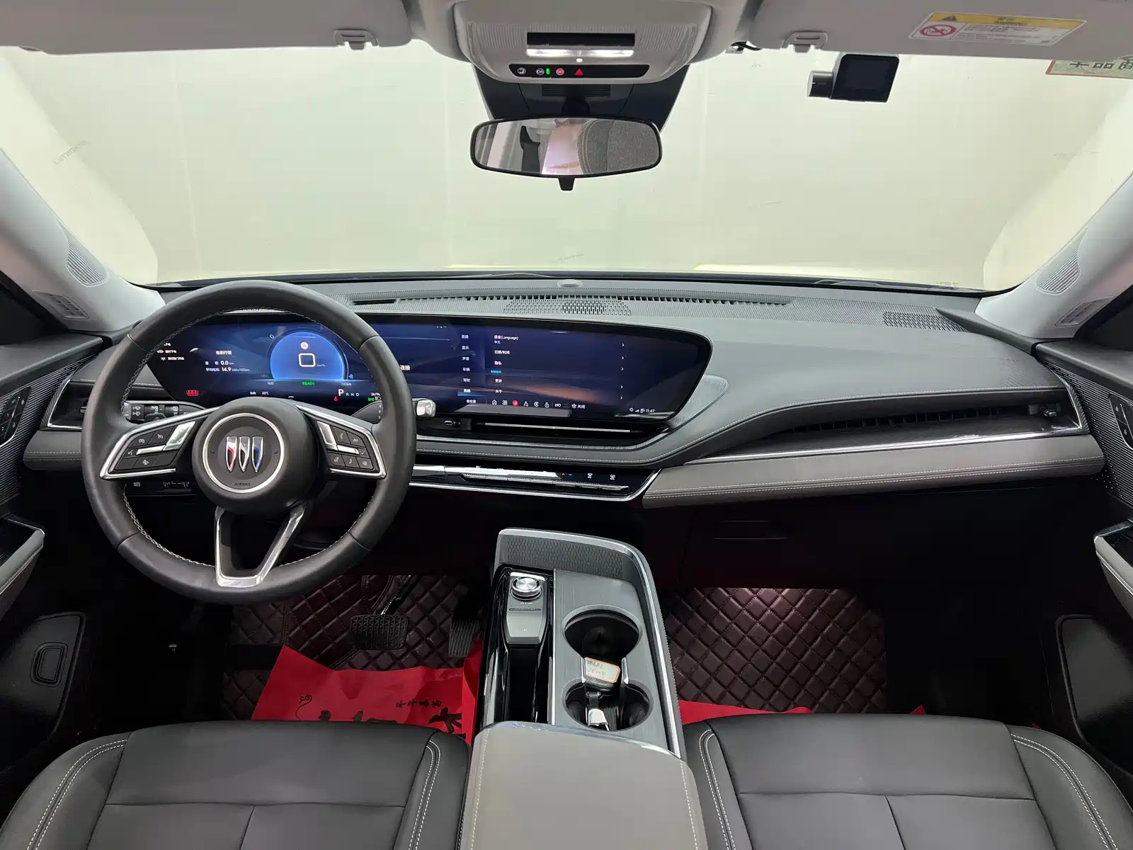 Photo 20 - Buick E5