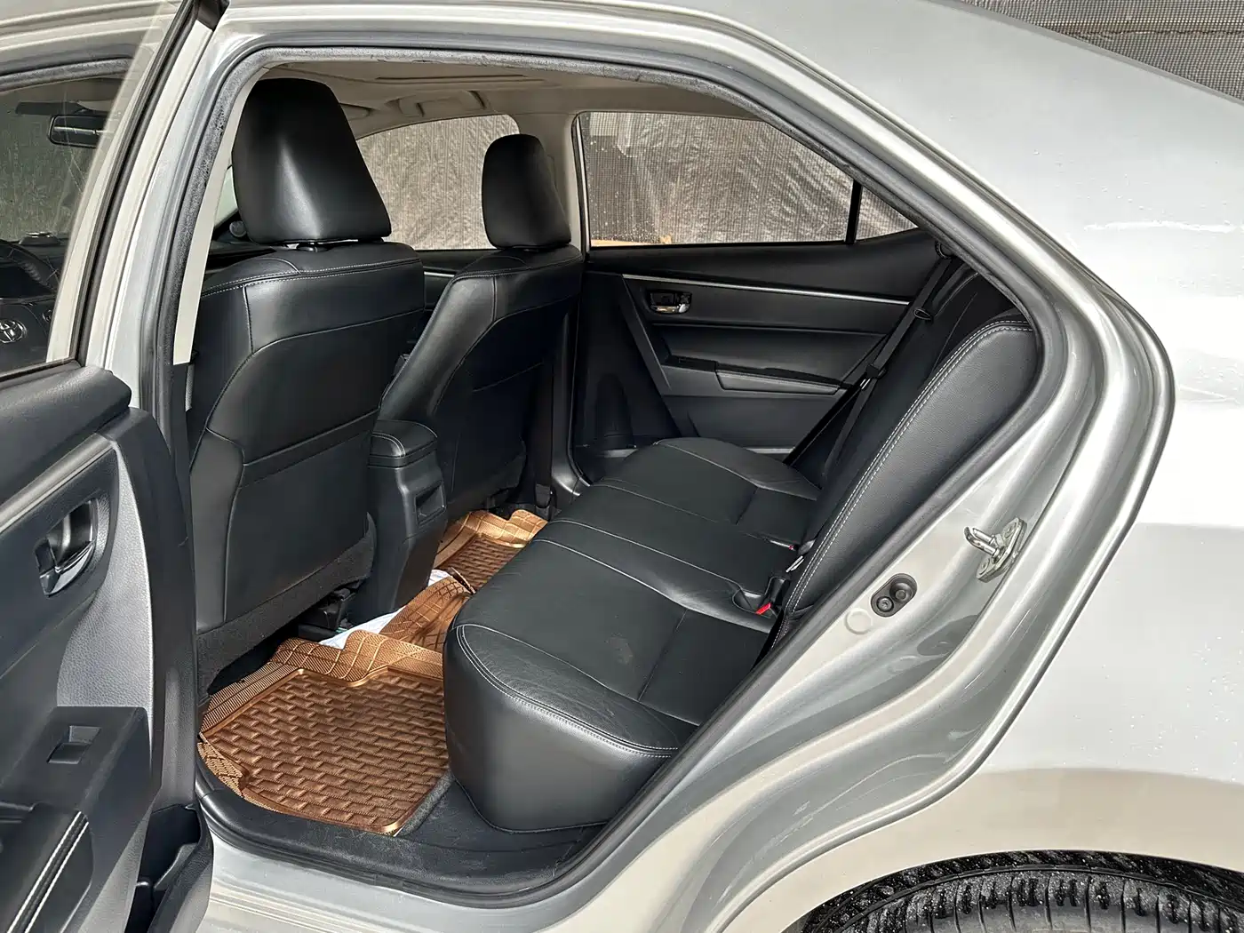 Фото 6 - Toyota Corolla