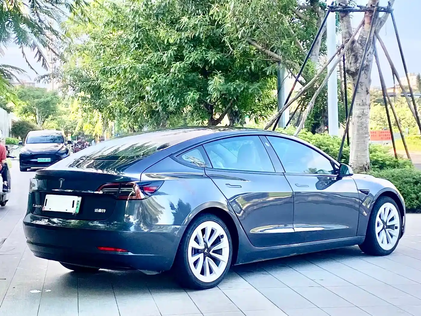 Фото 7 - Tesla Model 3