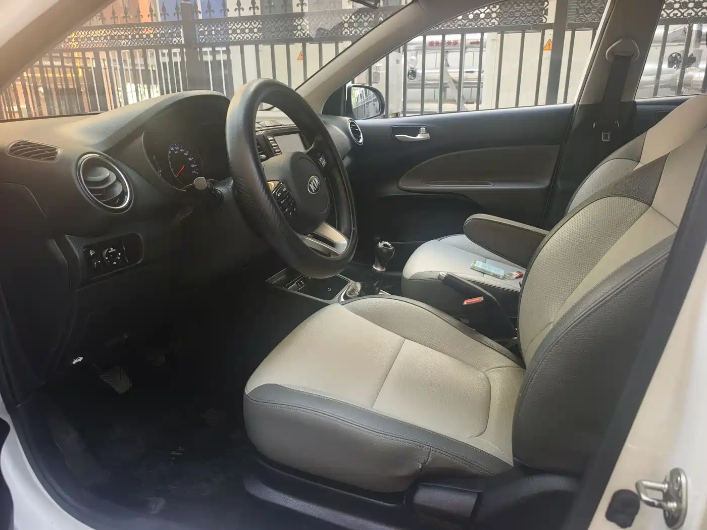 Kia Huan Chi 2017 1.4L Manual Deluxe Luxury фото 4