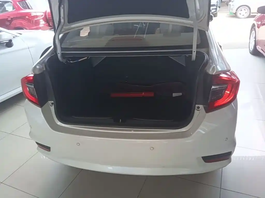 Honda Greiz 2018 2016 1.5L CVT Classic Edition