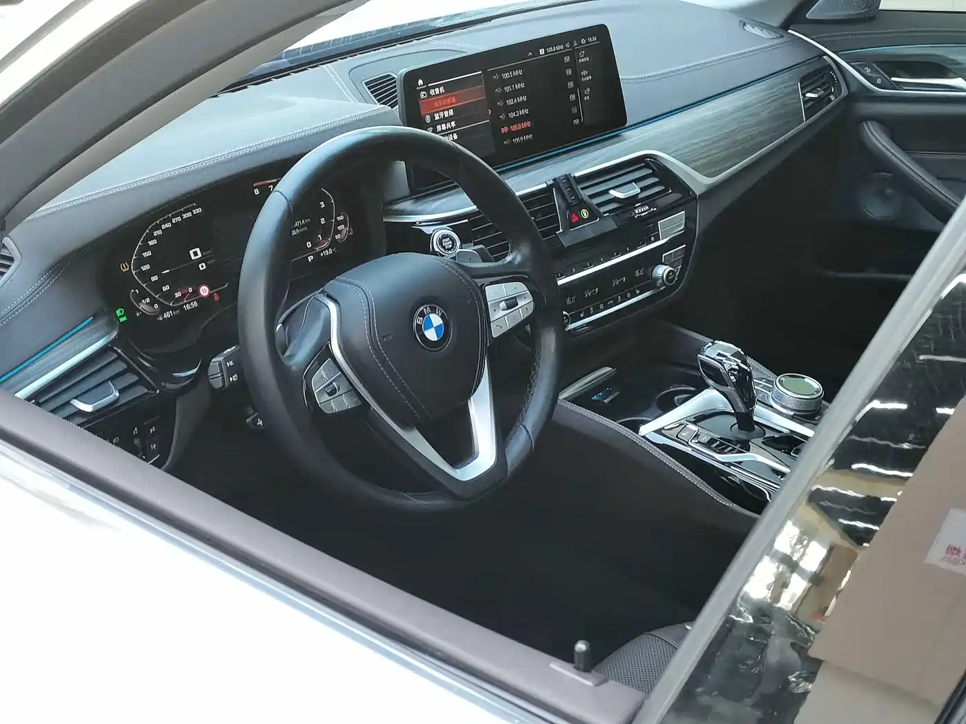 Фото 13 - BMW 5 Series
