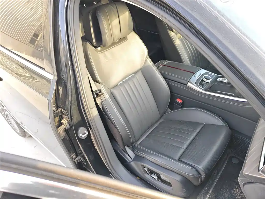 Hongqi H9 2023 Model 2.0T Smart Connect Flagship Edition фото 25