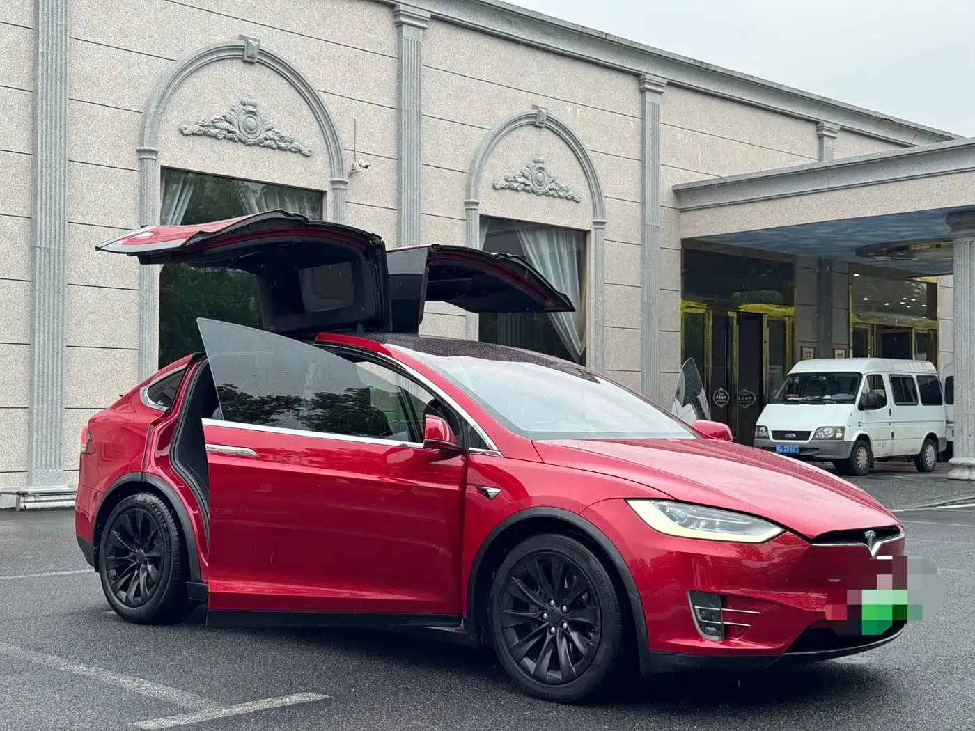 TESLA MODEL X