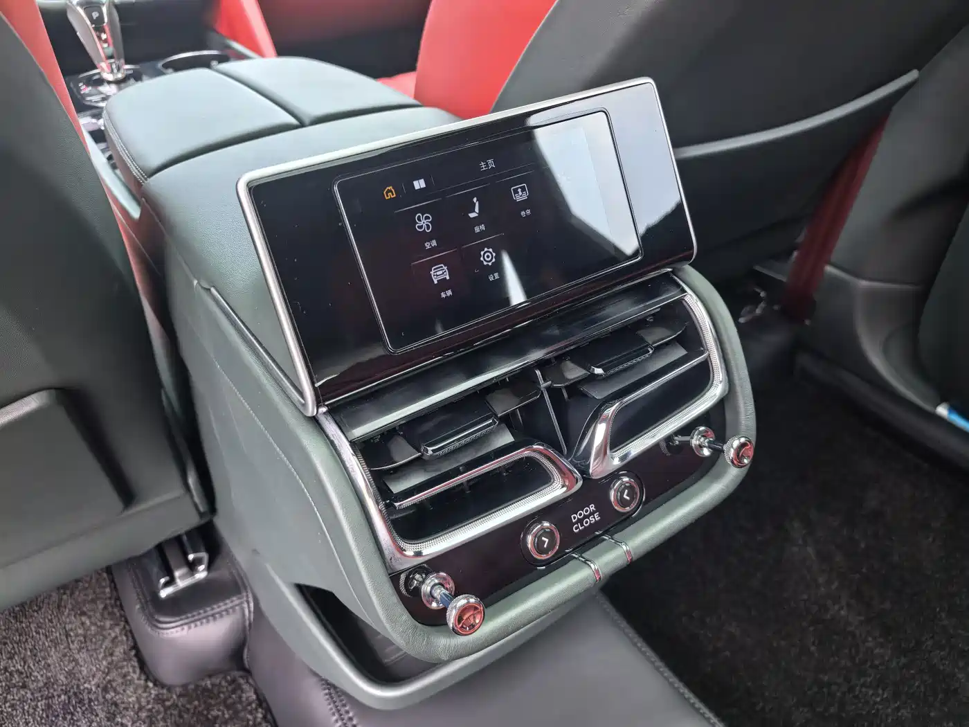 Bentley Bentayga 2024 2023 4.0T V8 Long Wheelbase Version