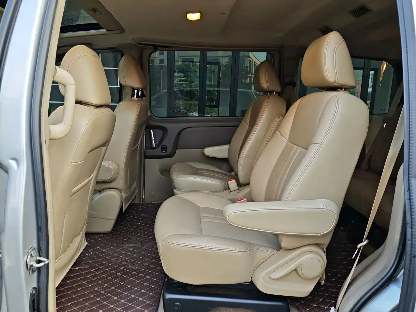Buick GL8 2011 2011 2.4L LT Executive Edition