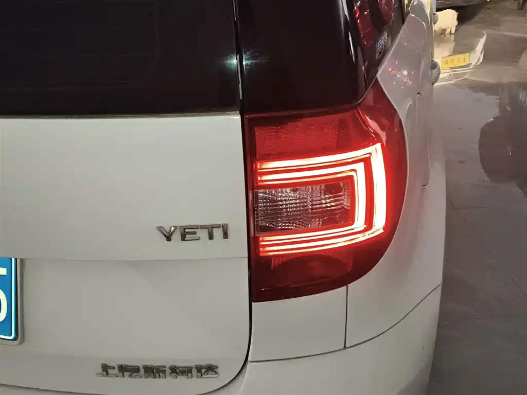 Škoda Yeti 2017 TSI280 DSG Advance фото 8