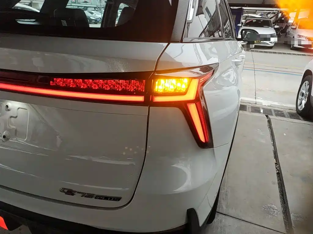 CHANG'AN CS75PLUS