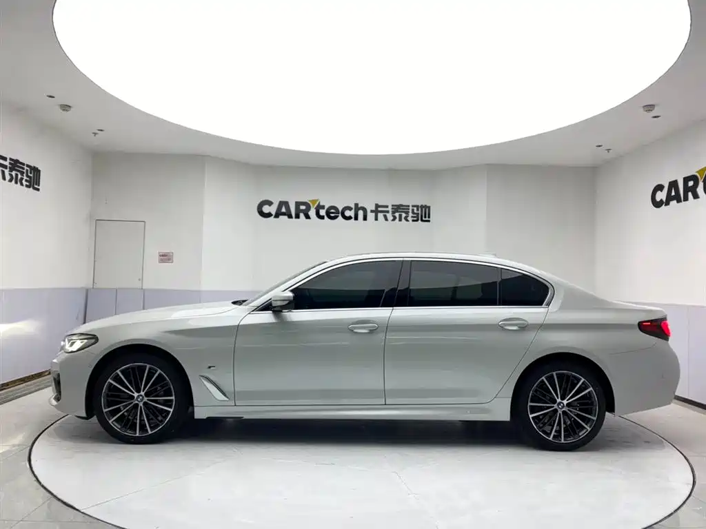 BMW 5 Series 2022 Facelift 530Li Leading M Sport Package фото 8