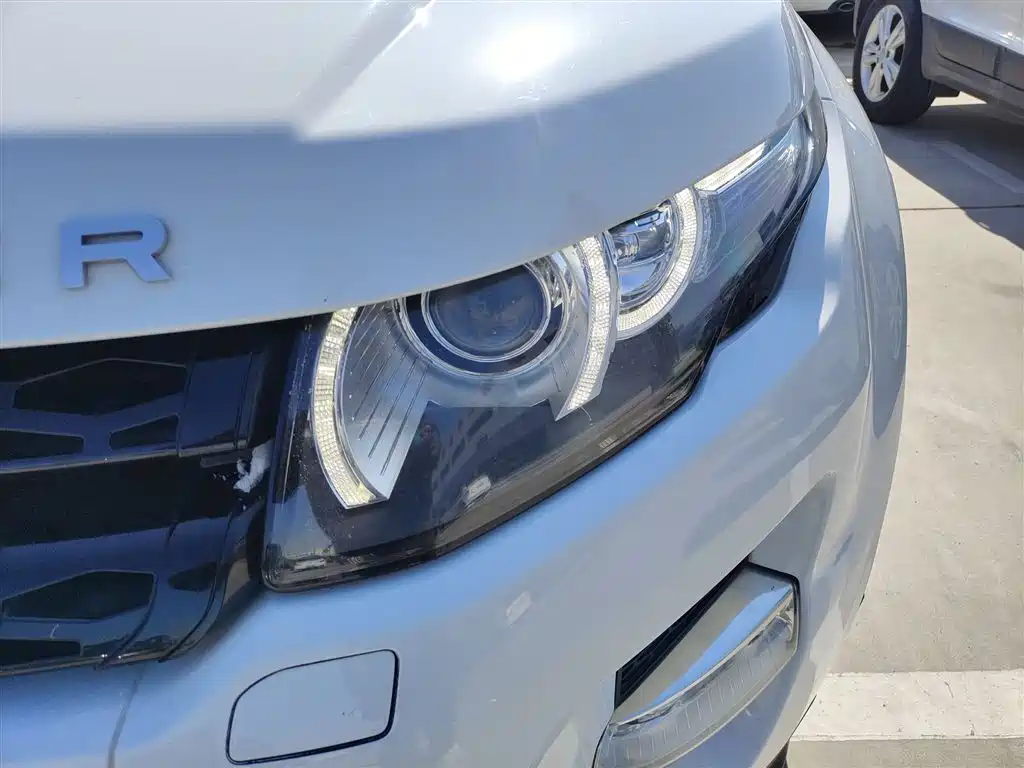 Land Rover Range Rover Evoque (Import) 2015 2.0T 5-door Dynamic Edition фото 15