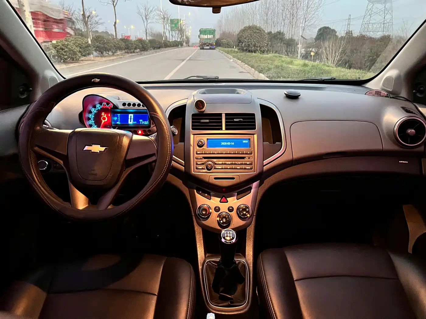 Chevrolet Aveo 2011 Sedan 1.4L MT SL фото 9