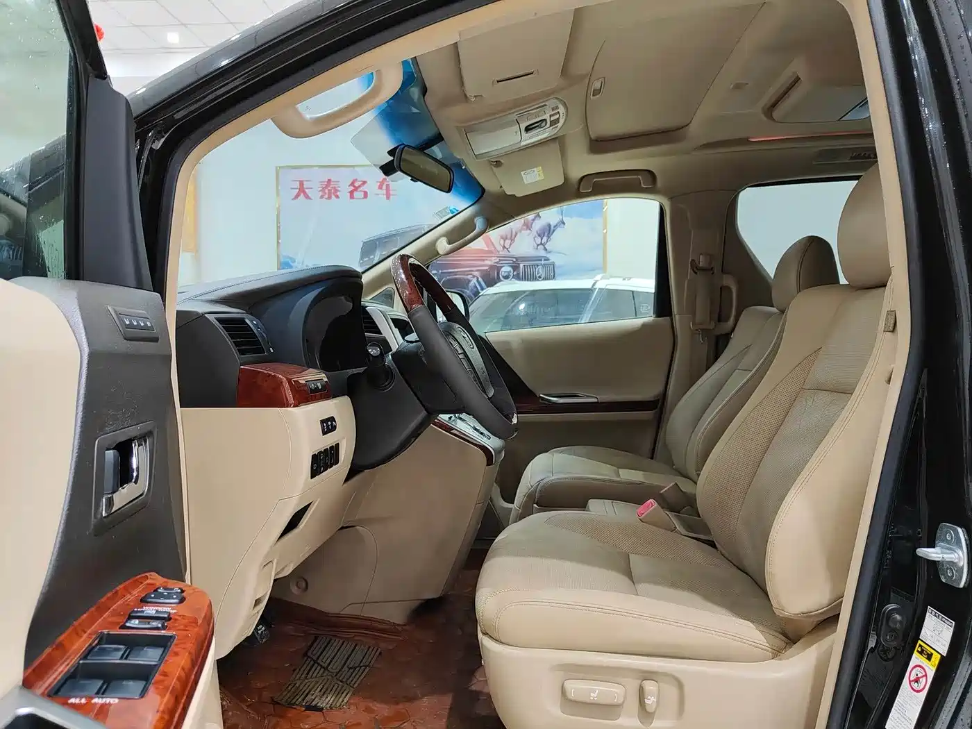 Toyota Alphard 2011 Model 2.4L Luxury фото 10
