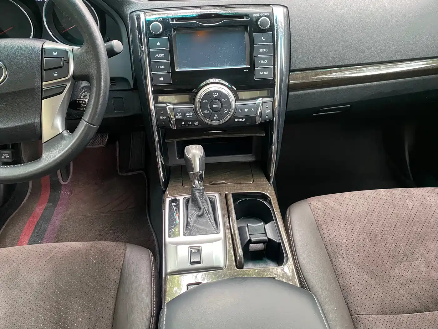 Toyota Reiz 2013 2.5V Premium Edition фото 14