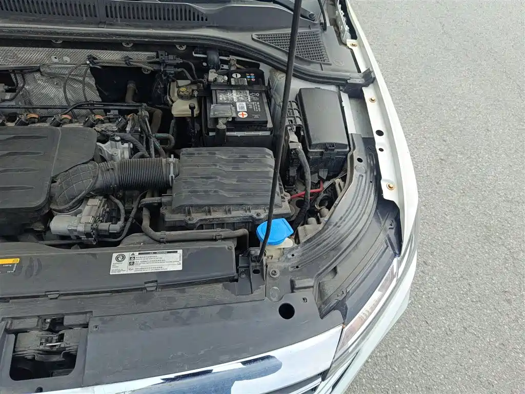 Volkswagen Lavida 2023 1.5L Auto Five Million Edition фото 21