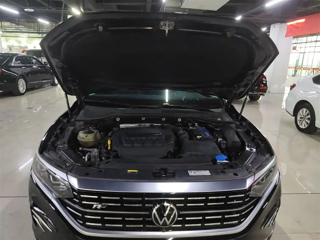 Volkswagen Passat 2023 Facelift 330TSI Luxury Edition фото 20