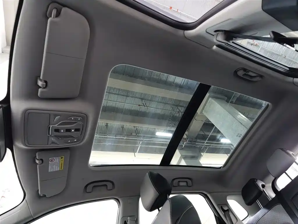 ROEWE RX5 NEW ENERGY