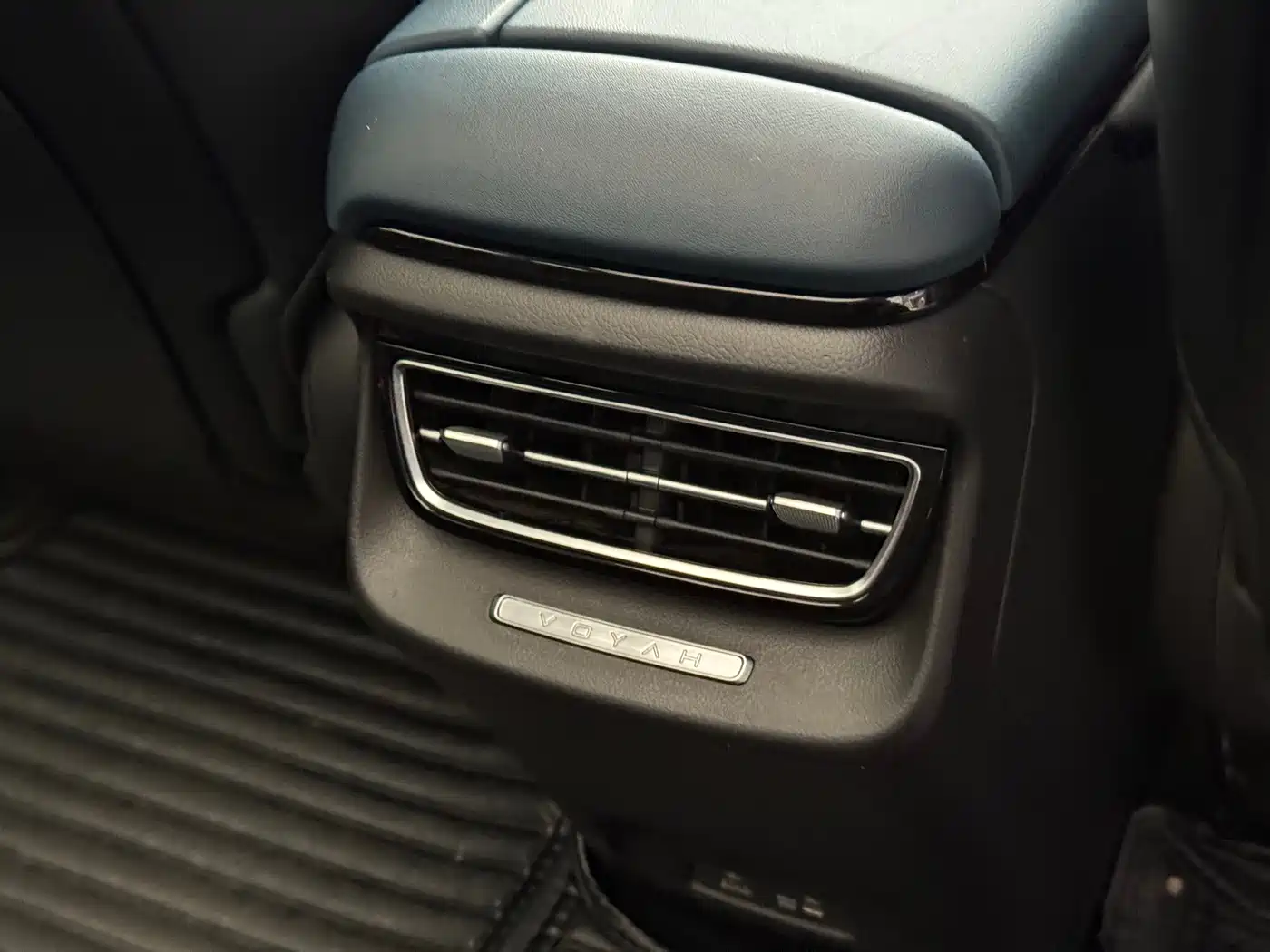 Voyah Auto VOYAH FREE 2021 2021 4WD Extended Range Launch Edition Exclusive Luxury Package