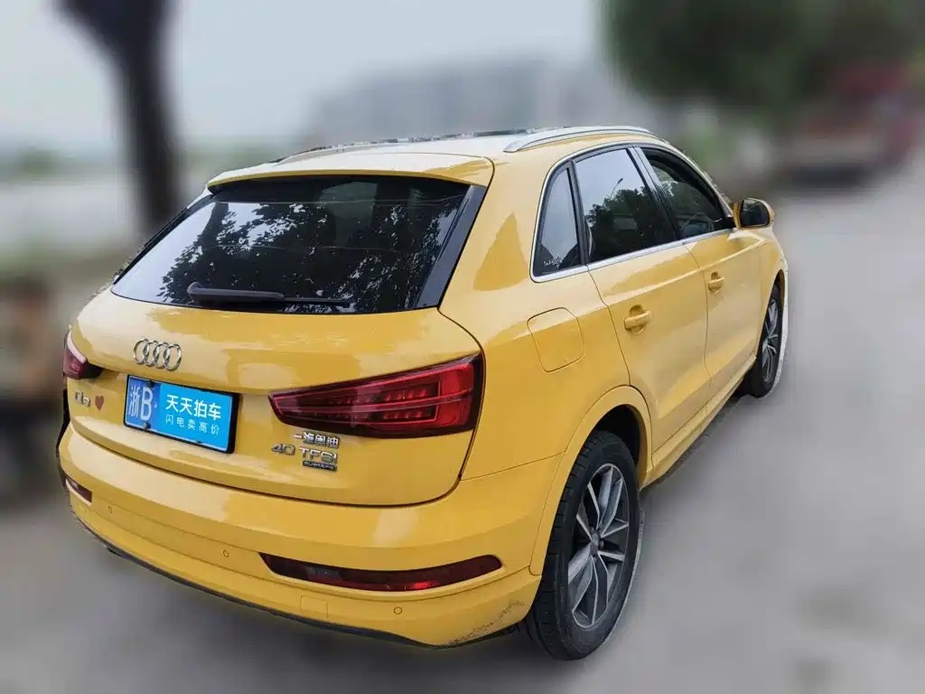 Photo 5 - Audi Q3
