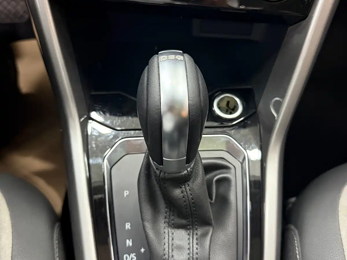 Volkswagen T-ROC 2022 280TSI DSG 2WD Elite PLUS фото 15