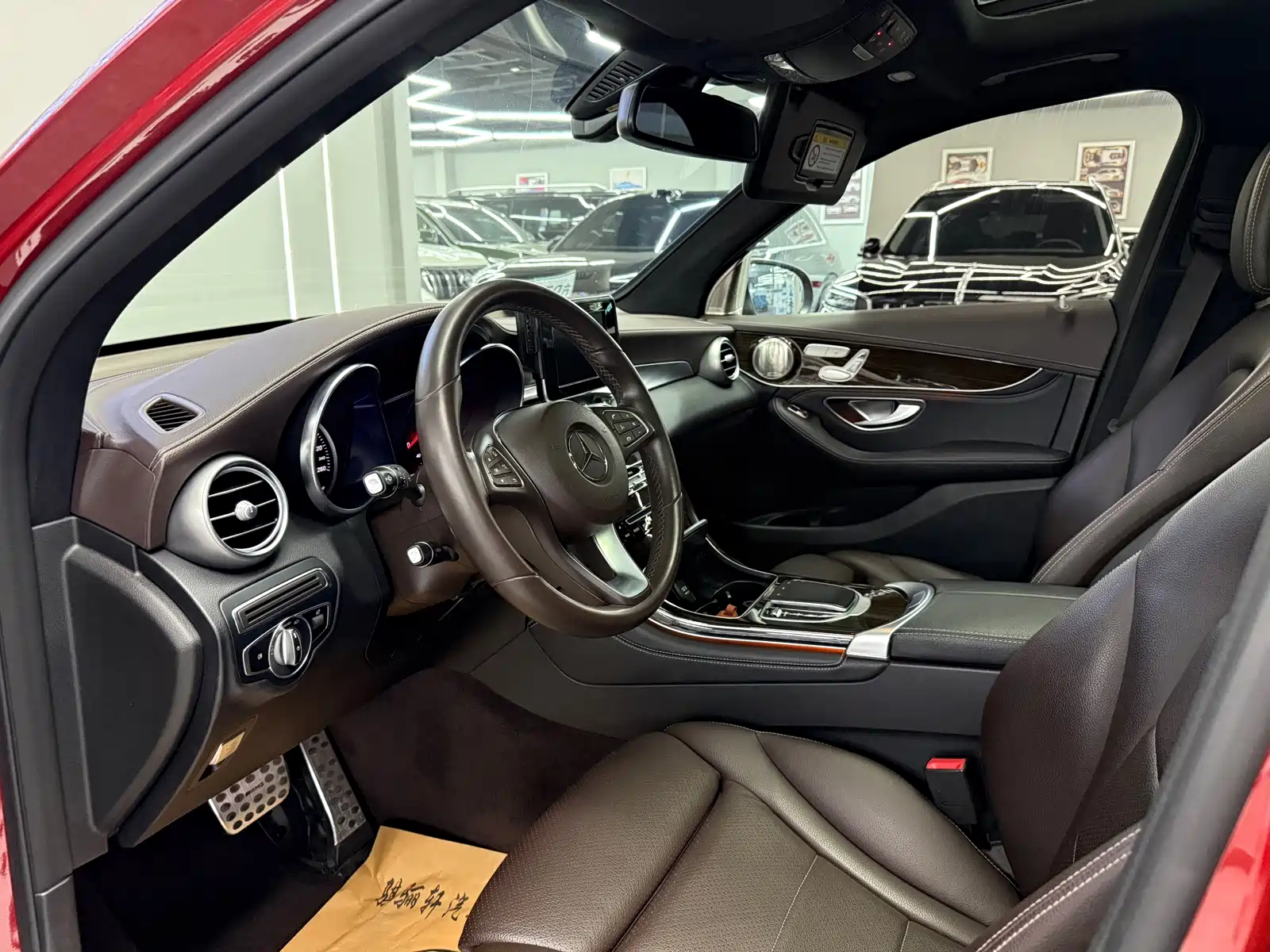 Фото 7 - Mercedes-Benz GLC