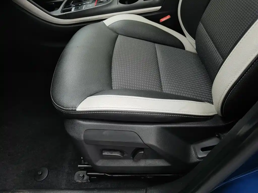 Qoros 5 2018 2018 Facelift 1.6T Automatic Premium
