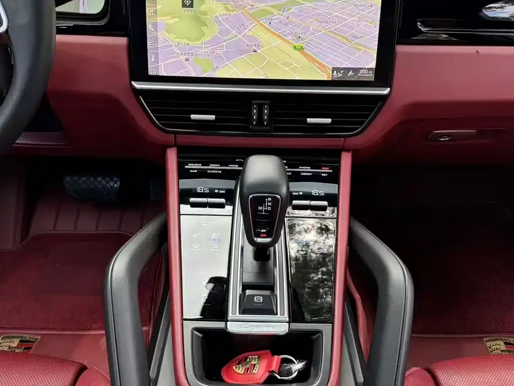 PORSCHE CAYENNE