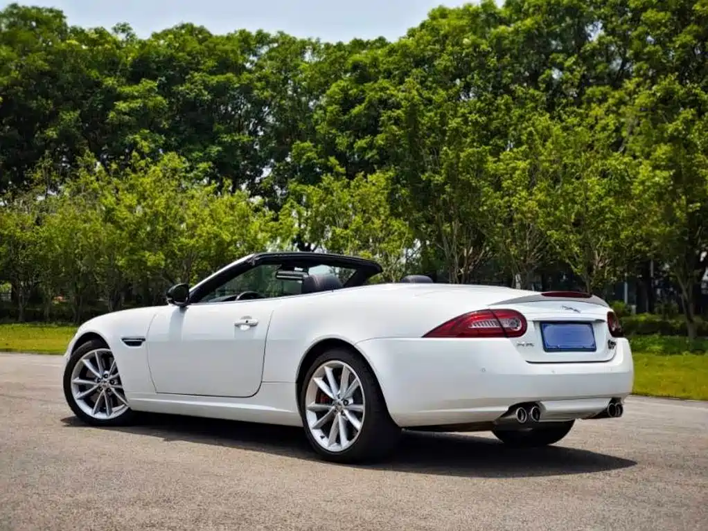 Фото 13 - Jaguar XK