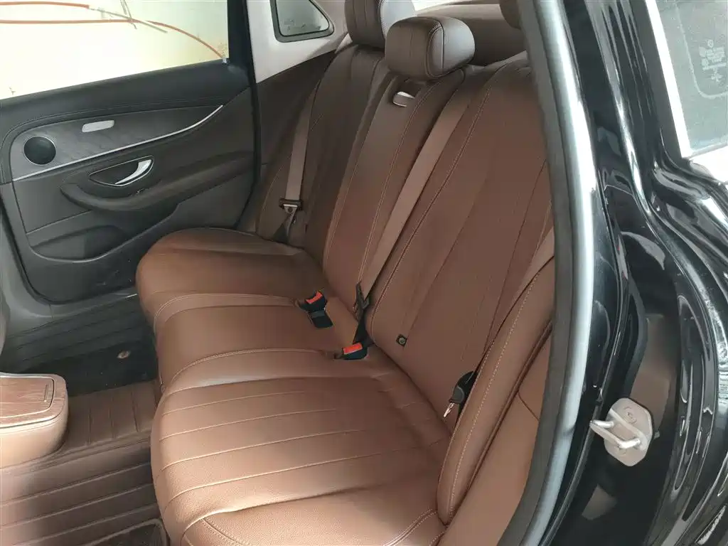 Mercedes-Benz E-Class 2023 E 260 L 4MATIC фото 13