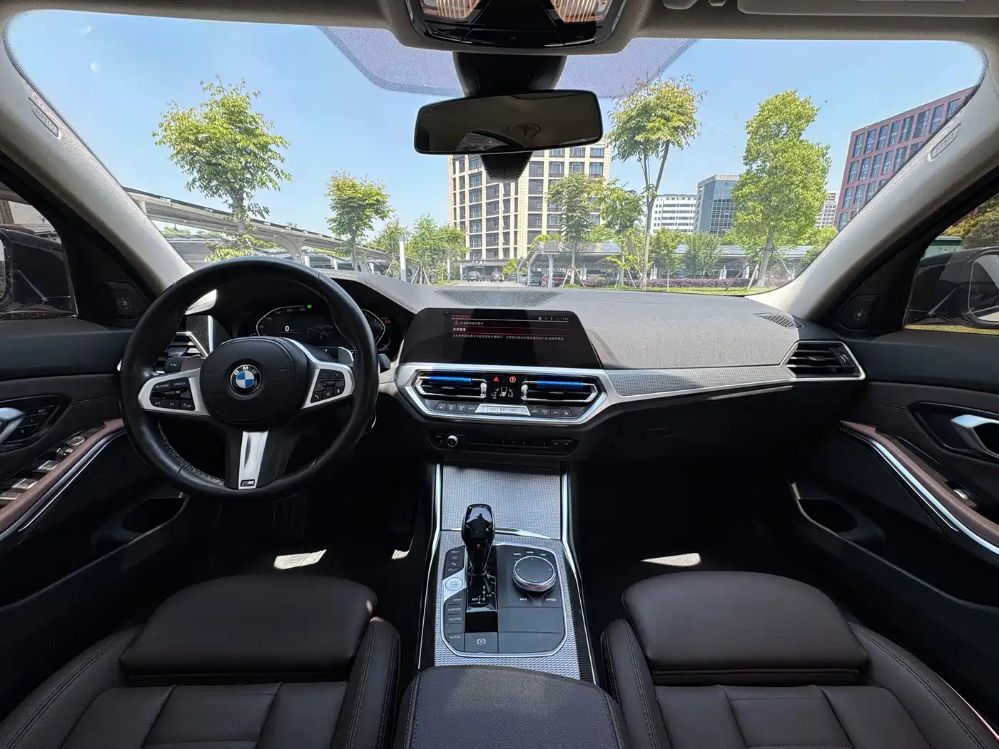 BMW 3 Series 2021 325i M Sport Night Edition фото 15