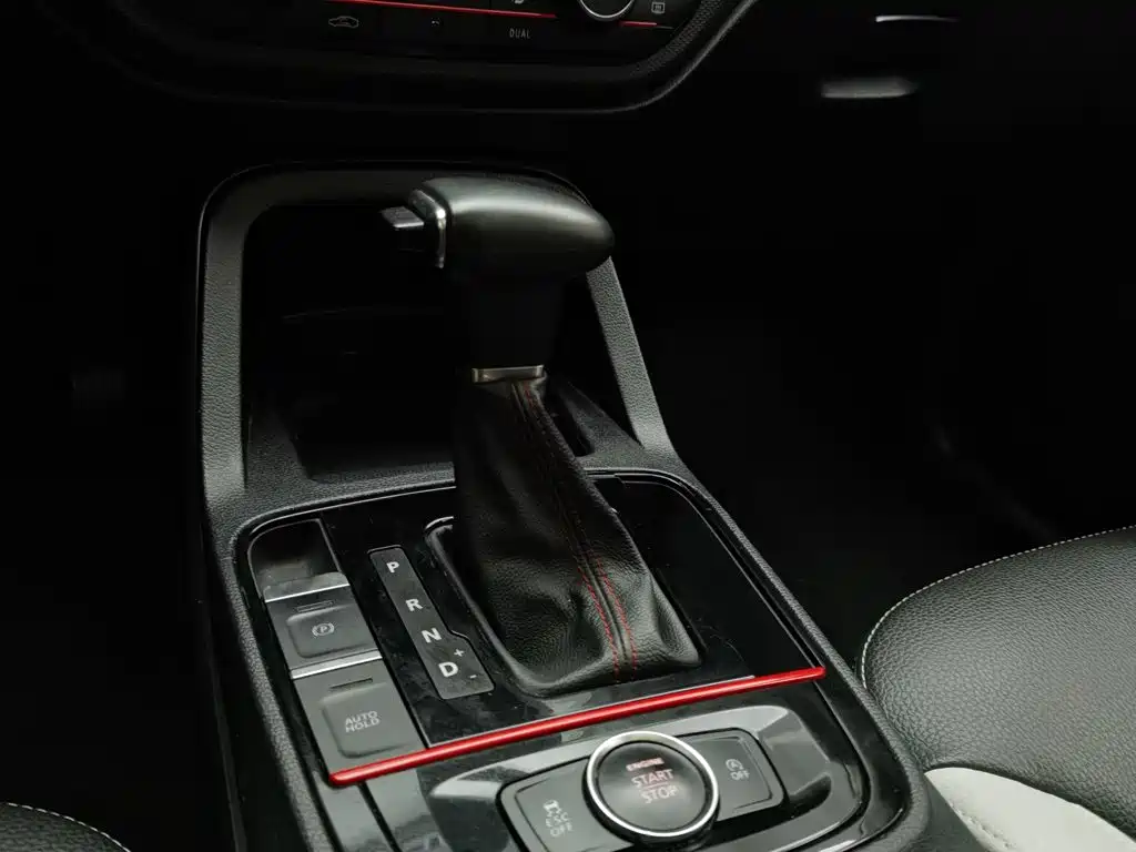 Qoros 5 2018 2018 Facelift 1.6T Automatic Premium