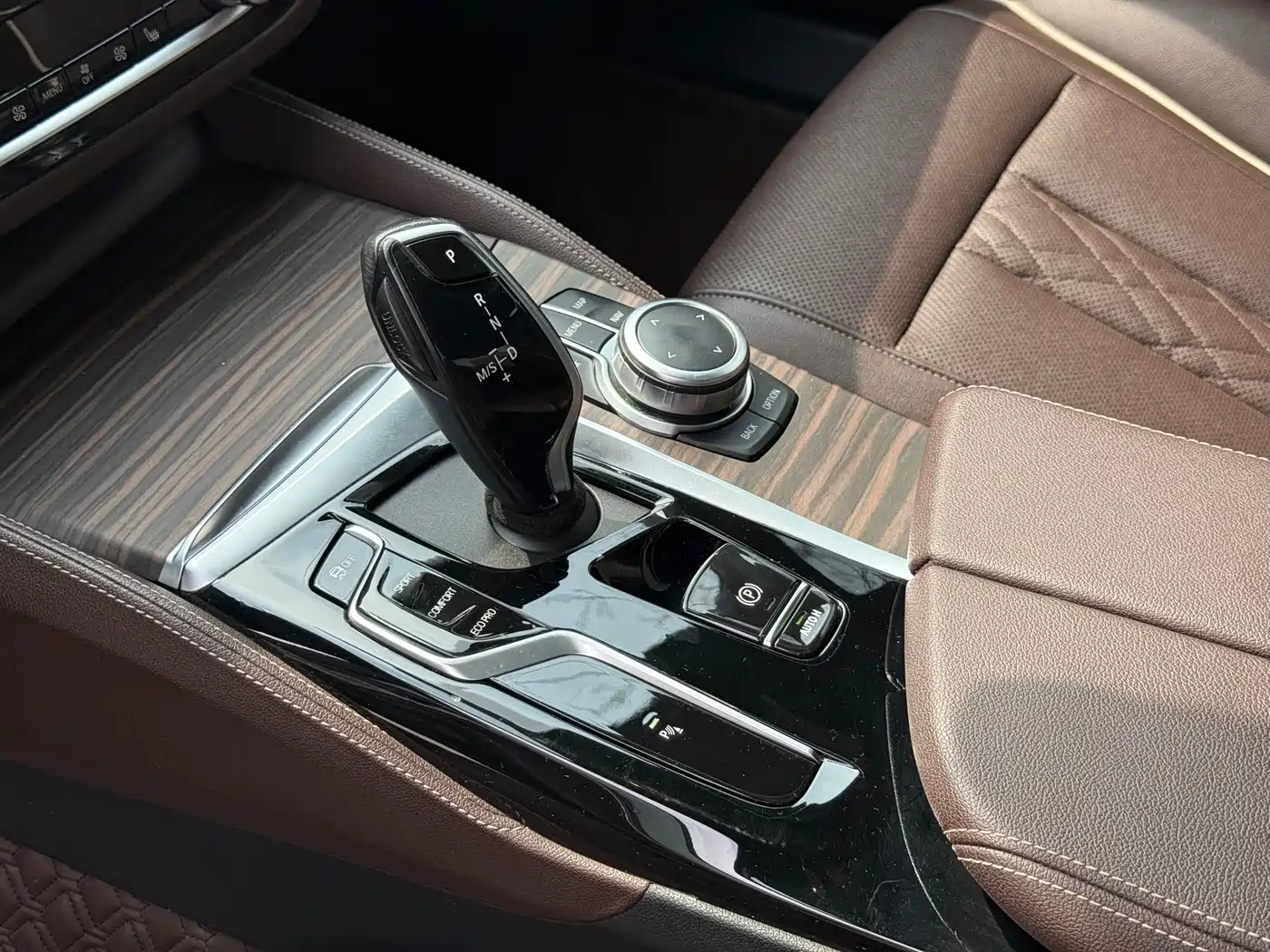 BMW 5 Series 2022 Facelift 530Li Leading M Sport Package фото 15
