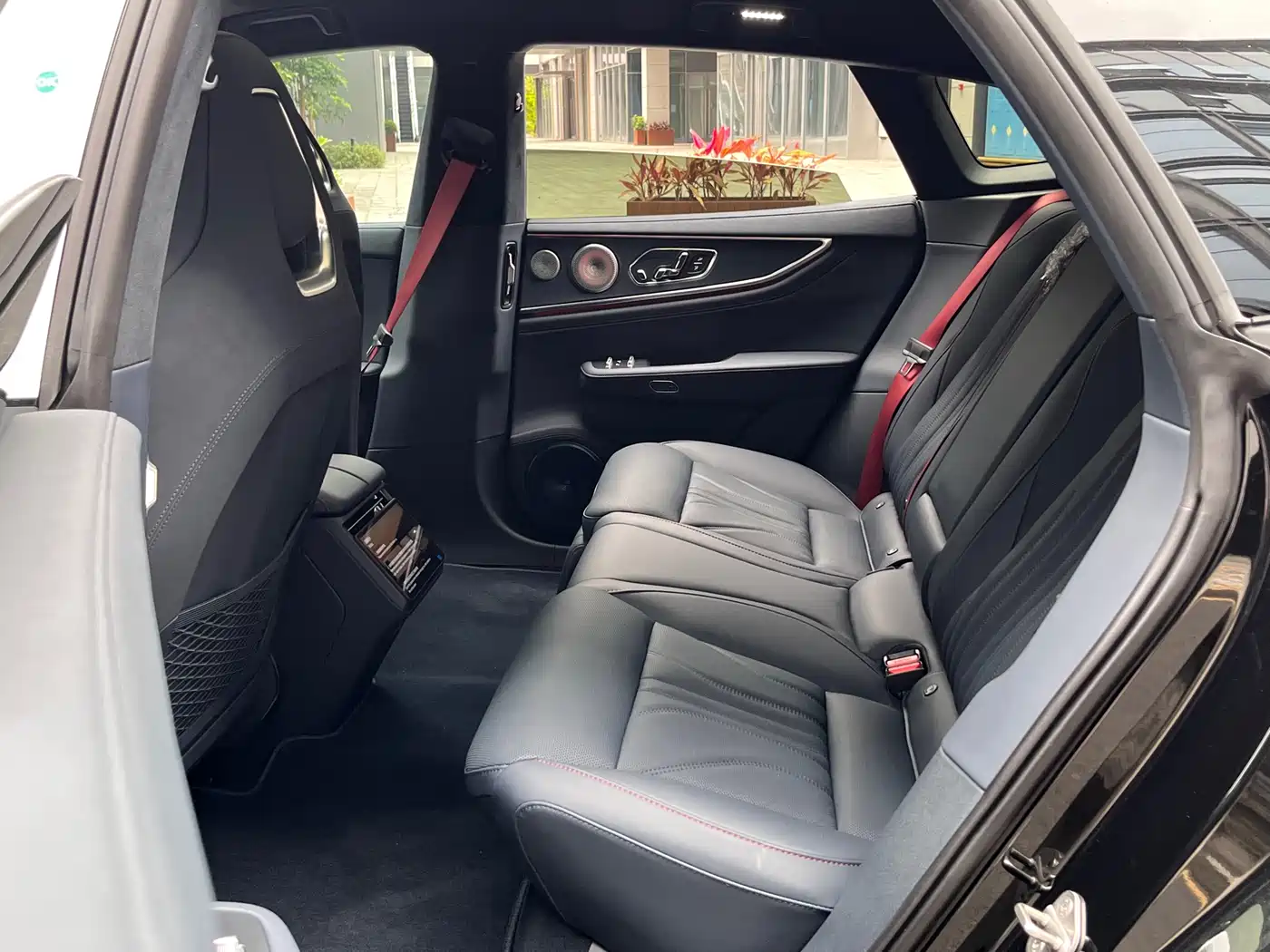 ZEEKR EXTREME KRYPTON 001