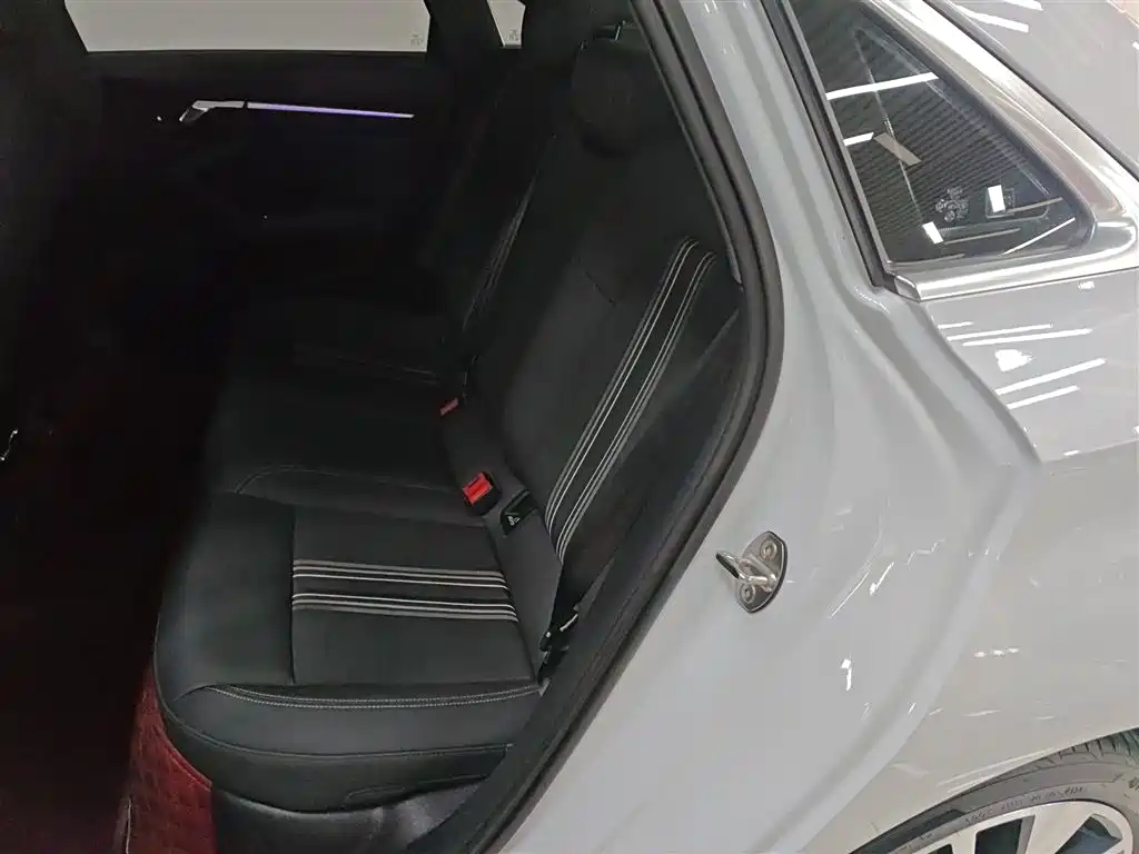 Audi A3 2024 Model A3L Limousine 35 TFSI Fashion Sport фото 17