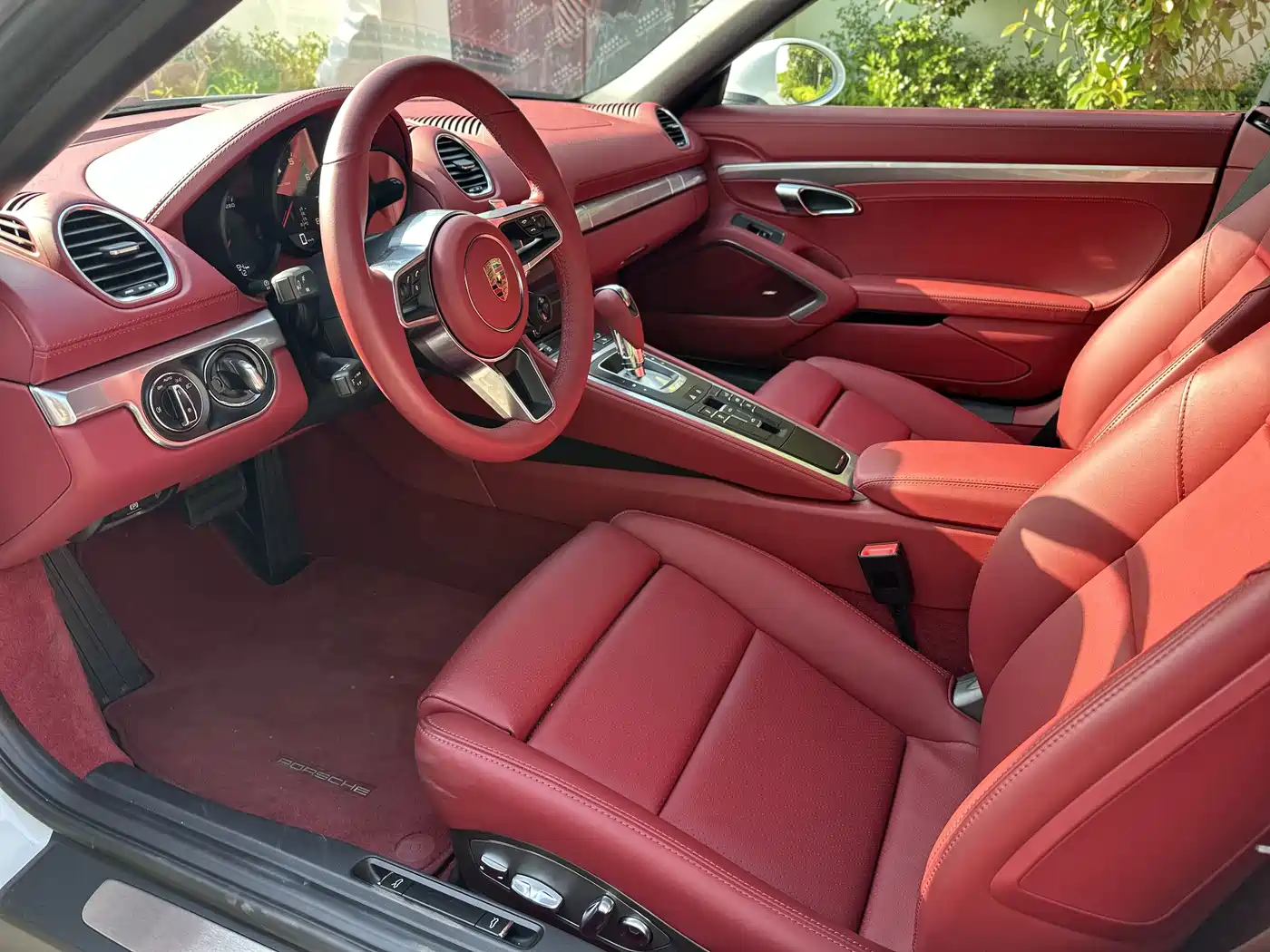PORSCHE 718