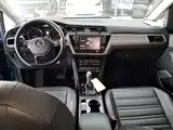 Photo 10 - Volkswagen Touran