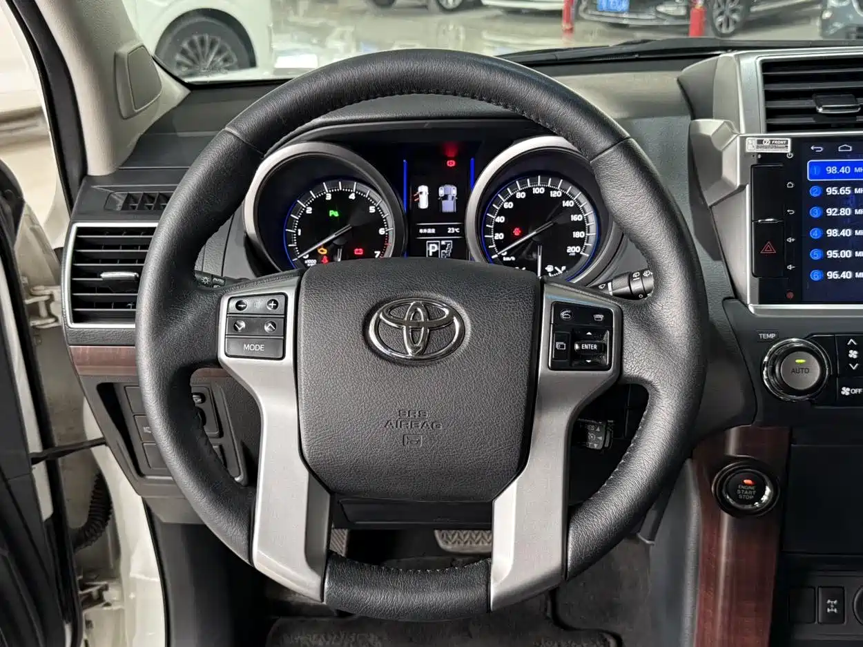 Toyota Prado 2016 3.5L Auto TX-L фото 12