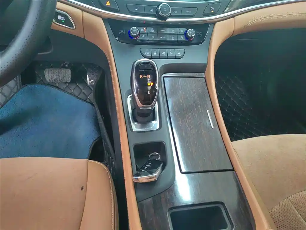 Buick LaCrosse 2016 20T Luxury фото 10