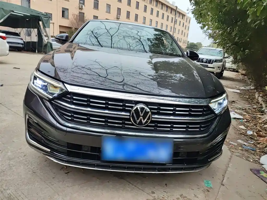 Volkswagen Sagitar 2025 300TSI DSG Surpass Edition фото 3
