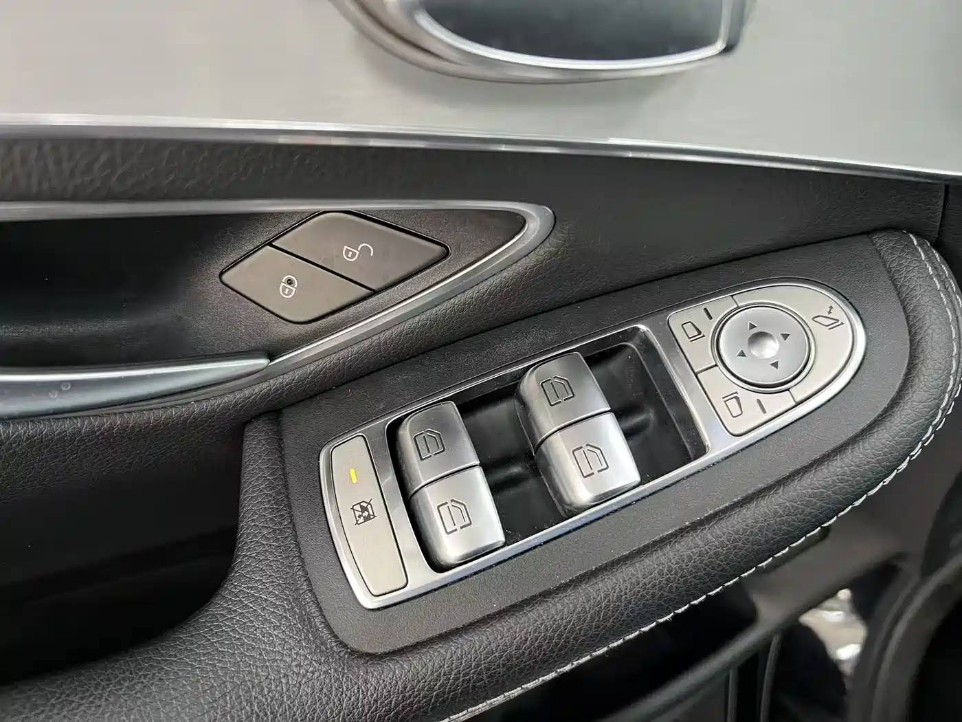 Mercedes-Benz GLC 2022 Facelift III GLC 260 L 4MATIC Dynamic фото 21