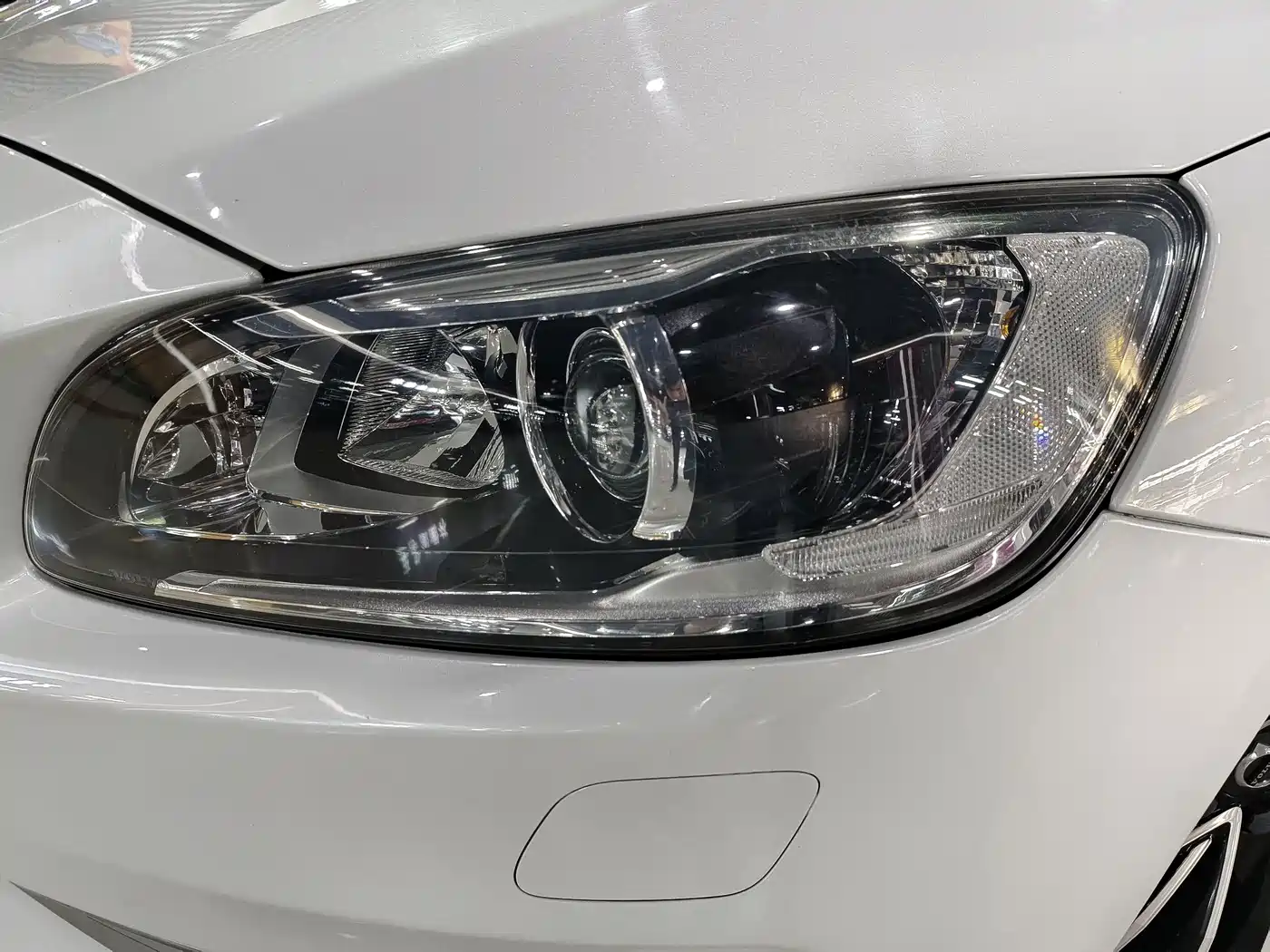 Photo 3 - Volvo S60
