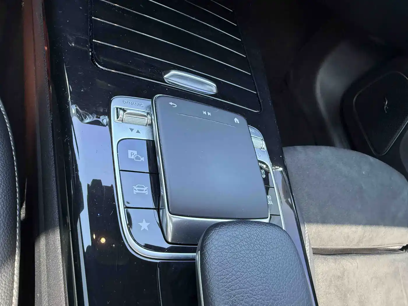 Mercedes-Benz A-Class 2019 A 200 L Sport Sedane Pioneer Special Edition фото 31