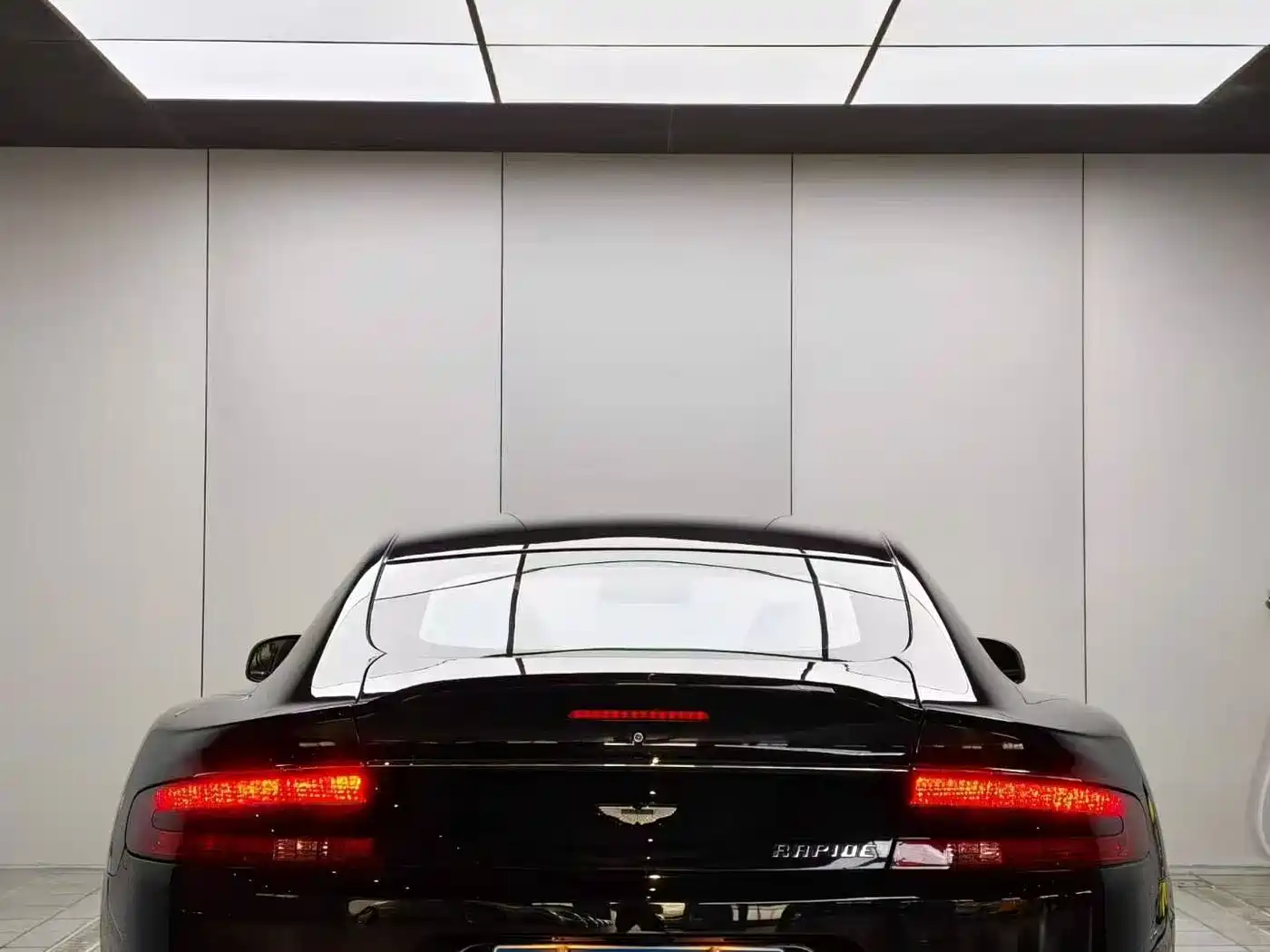 2017 Aston Martin Rapide