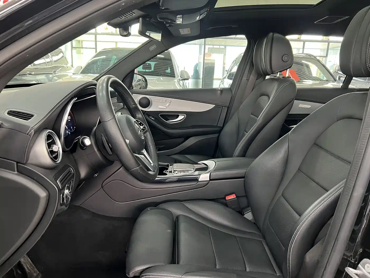 Mercedes-Benz GLC 2022 Facelift III GLC 260 L 4MATIC Dynamic фото 4