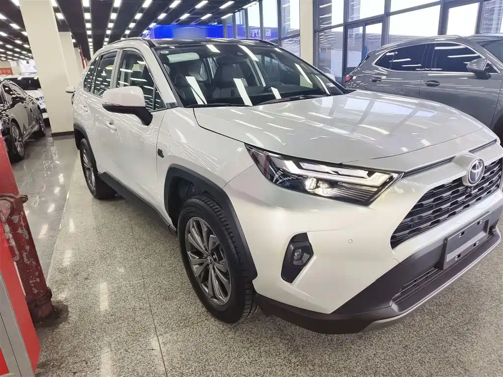 Toyota RAV4 Rongfang 2023 2.0L CVT FWD Style Plus Edition фото 22