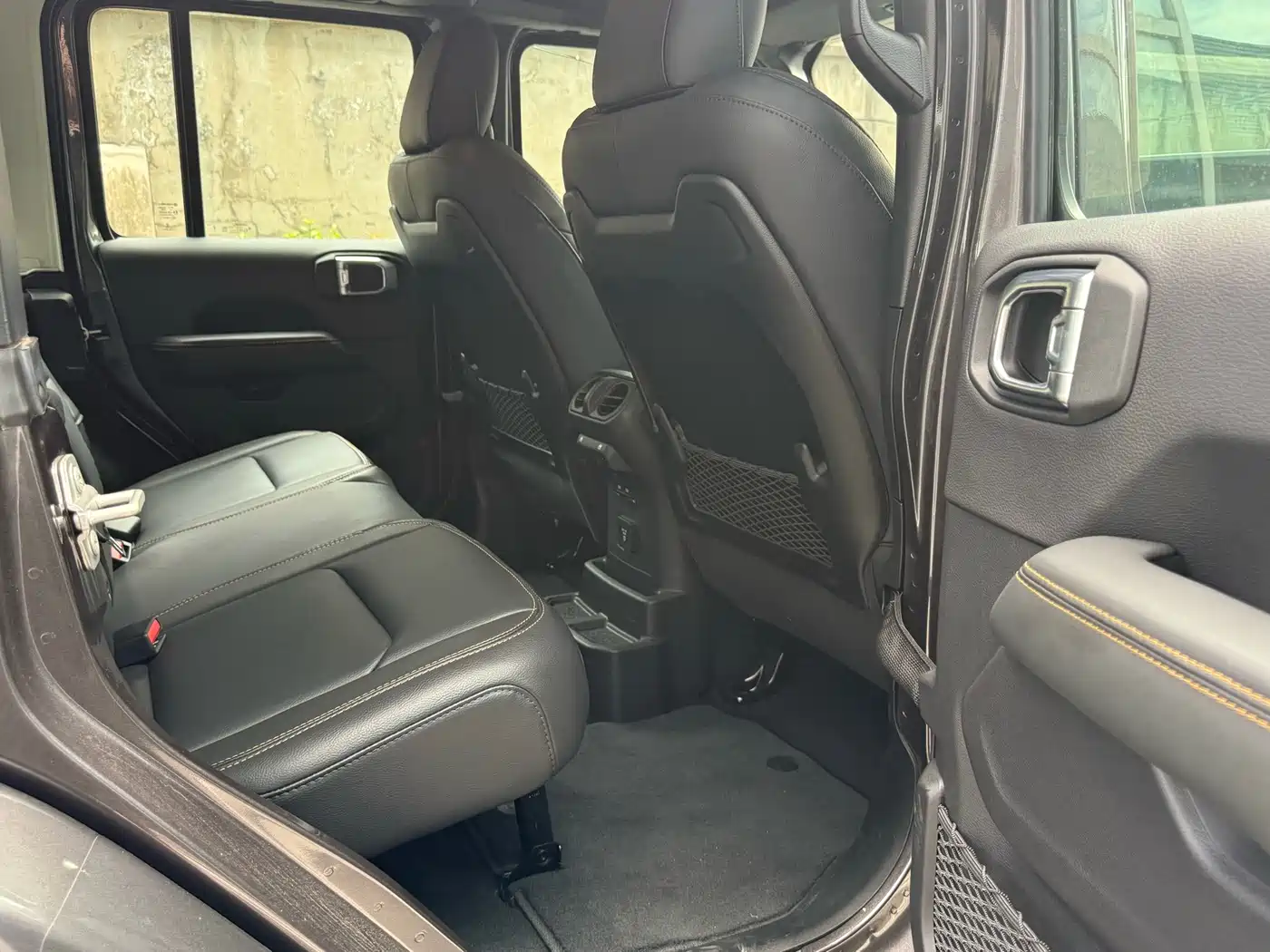 Jeep Wrangler 2026 2024 Model 2.0T Sahara Four-Door Version