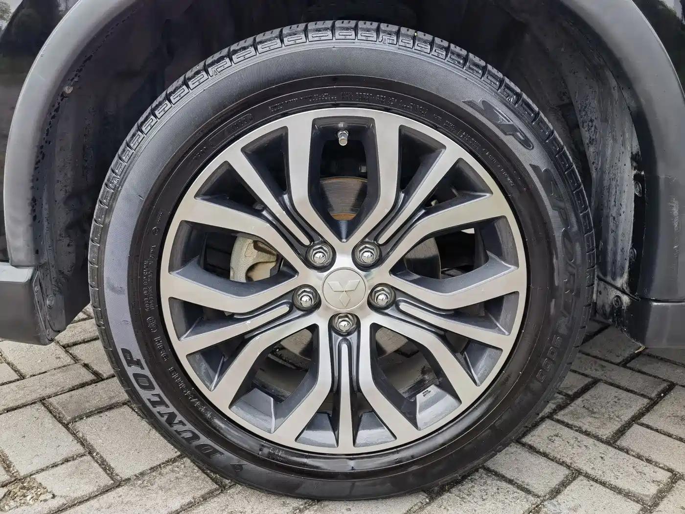 Mitsubishi Outlander 2016 2.4L 4WD Luxury Edition 7-seater фото 10