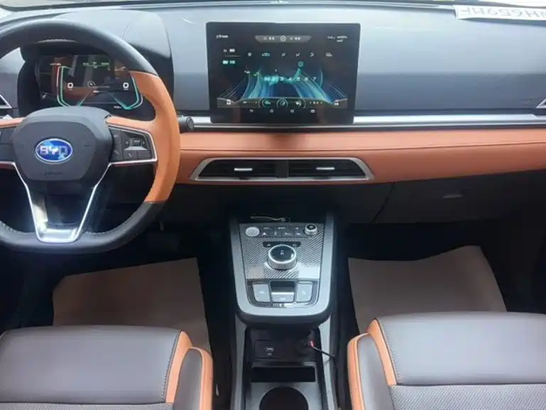 Фото 7 - BYD e2